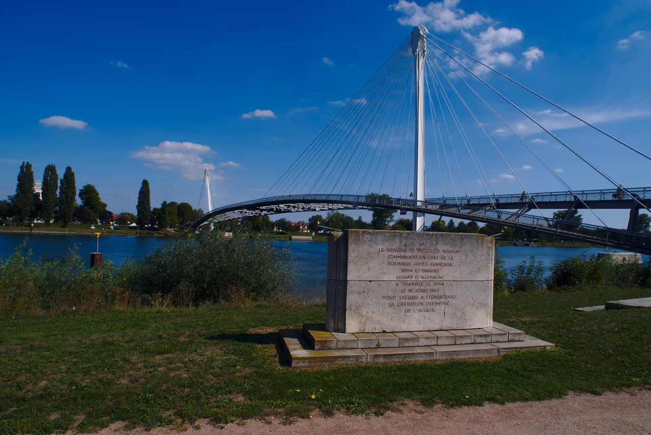 Cross the mimram footbridge free activity in Strasbourg