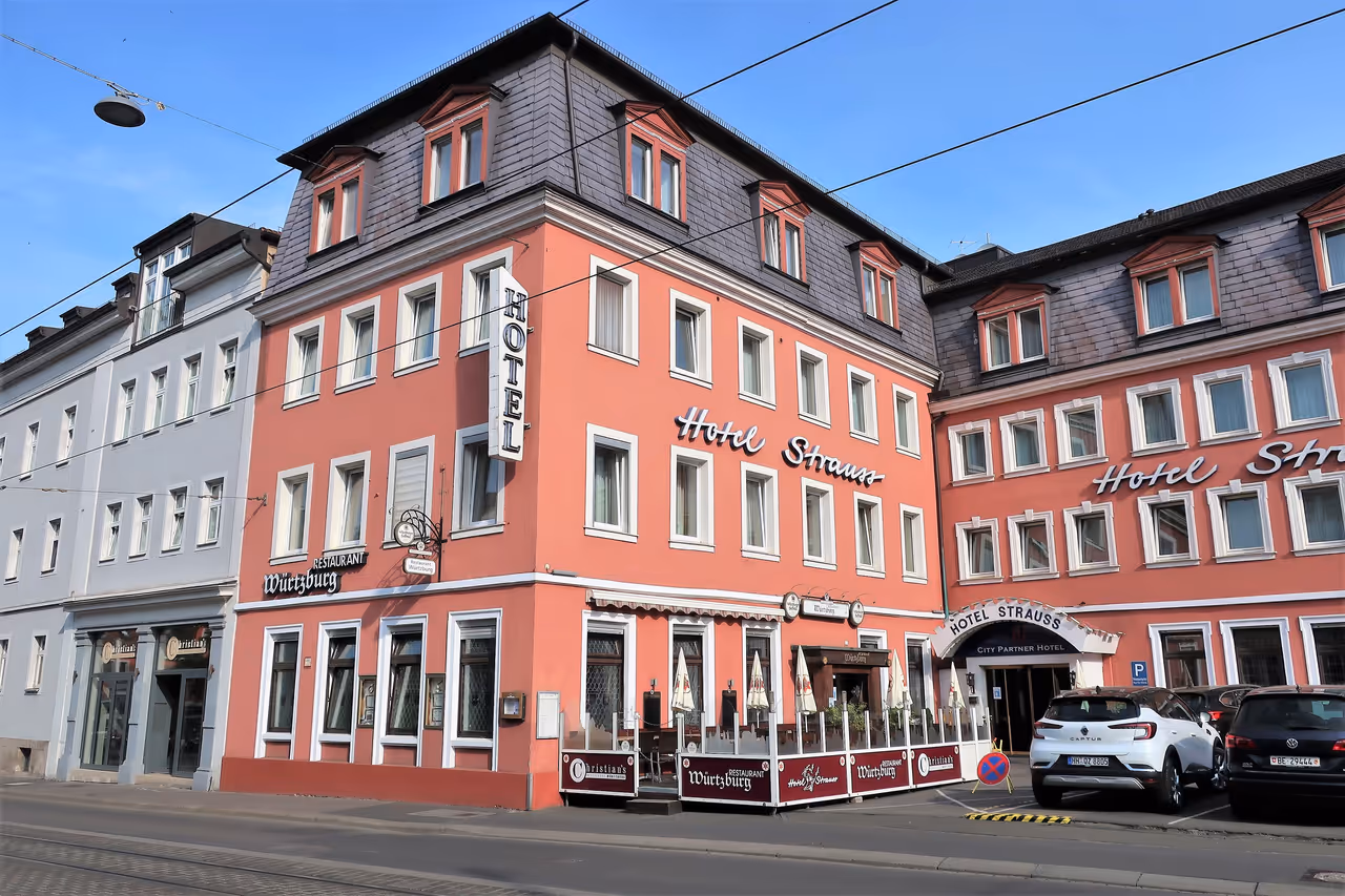 Juliuspromenade & theaterstraße nightlife spot in Würzburg