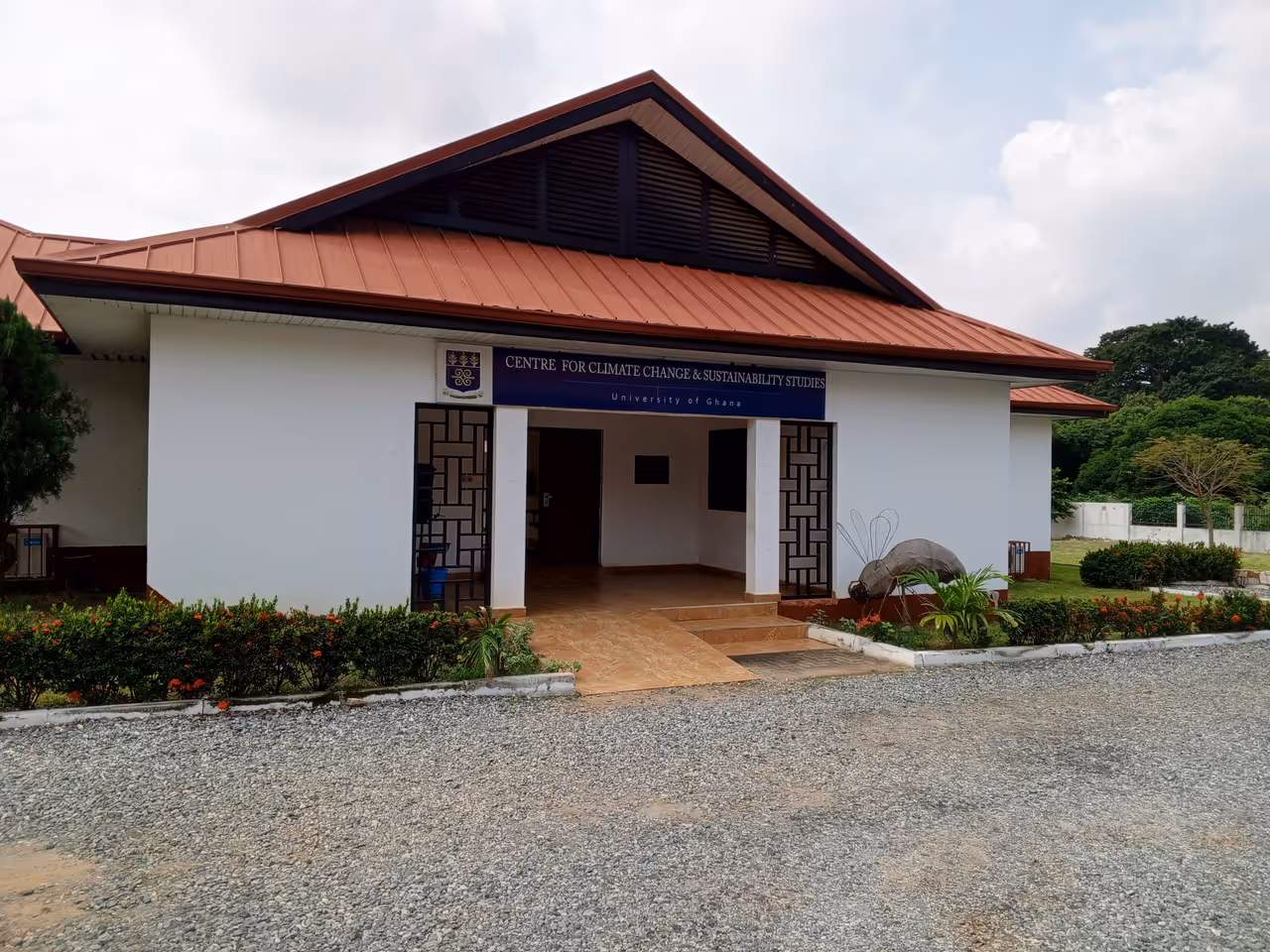 Stroll the legon campus free activity in Accra