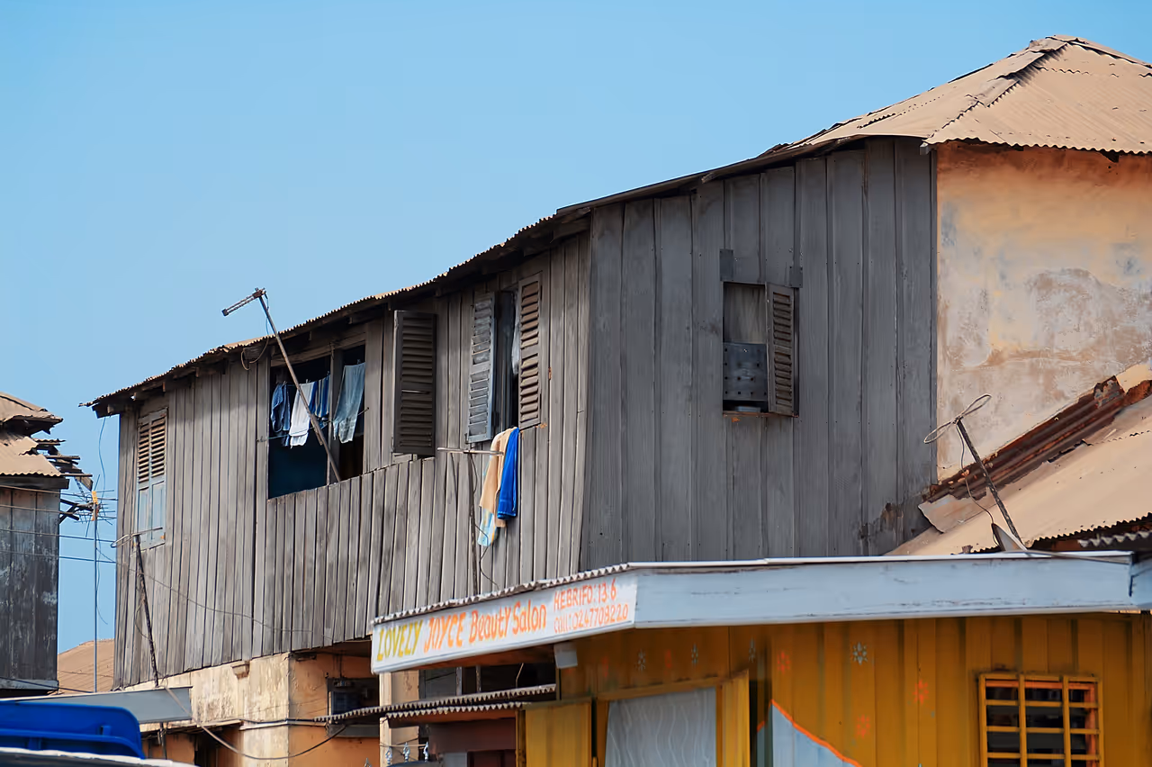 Wander jamestown free activity in Accra