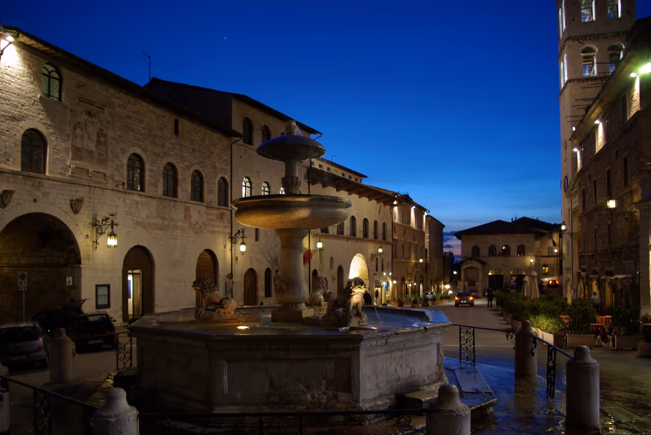 Assisi, Piazza del Comune