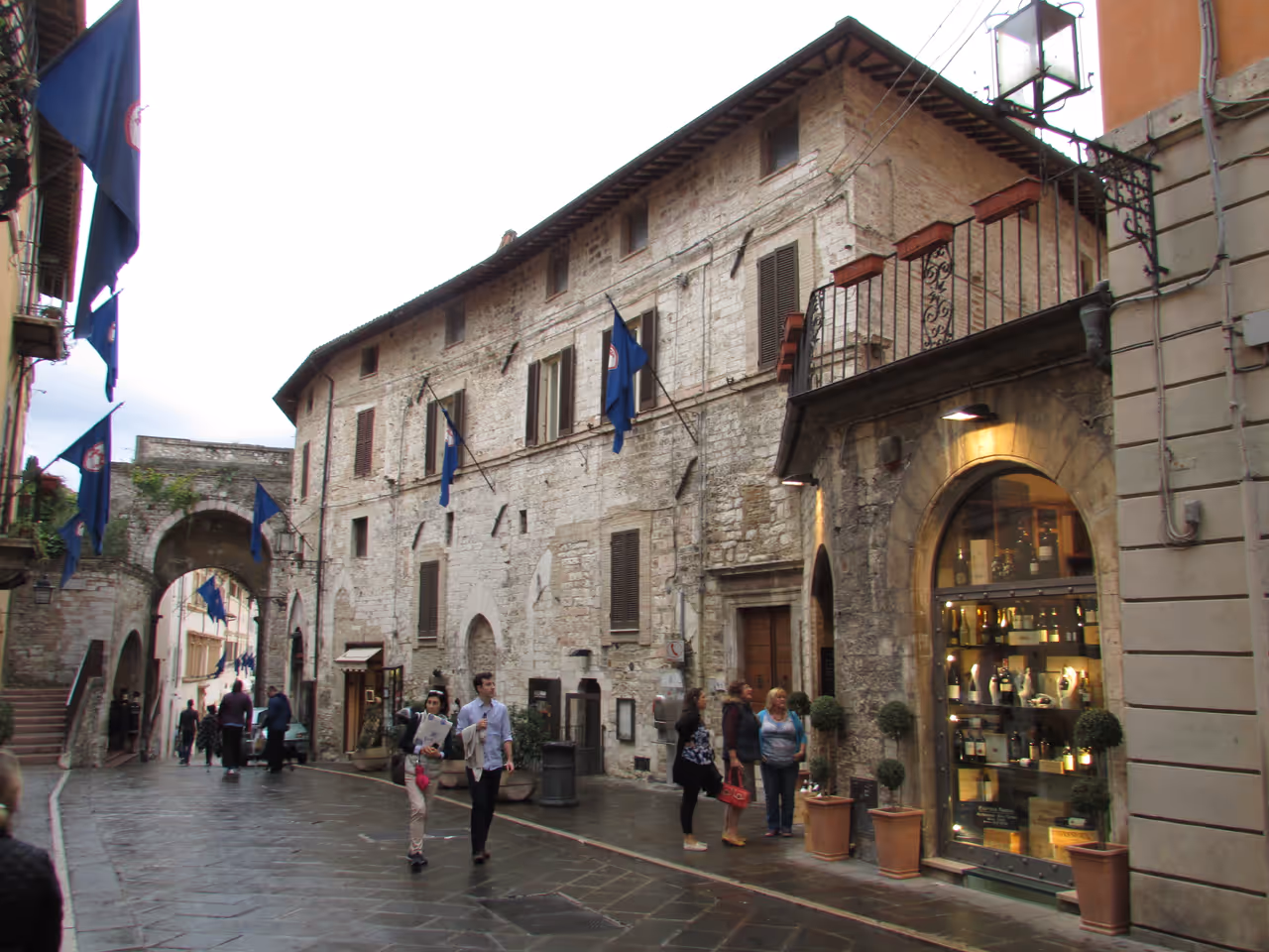 Corso mazzini nightlife spot in Assisi