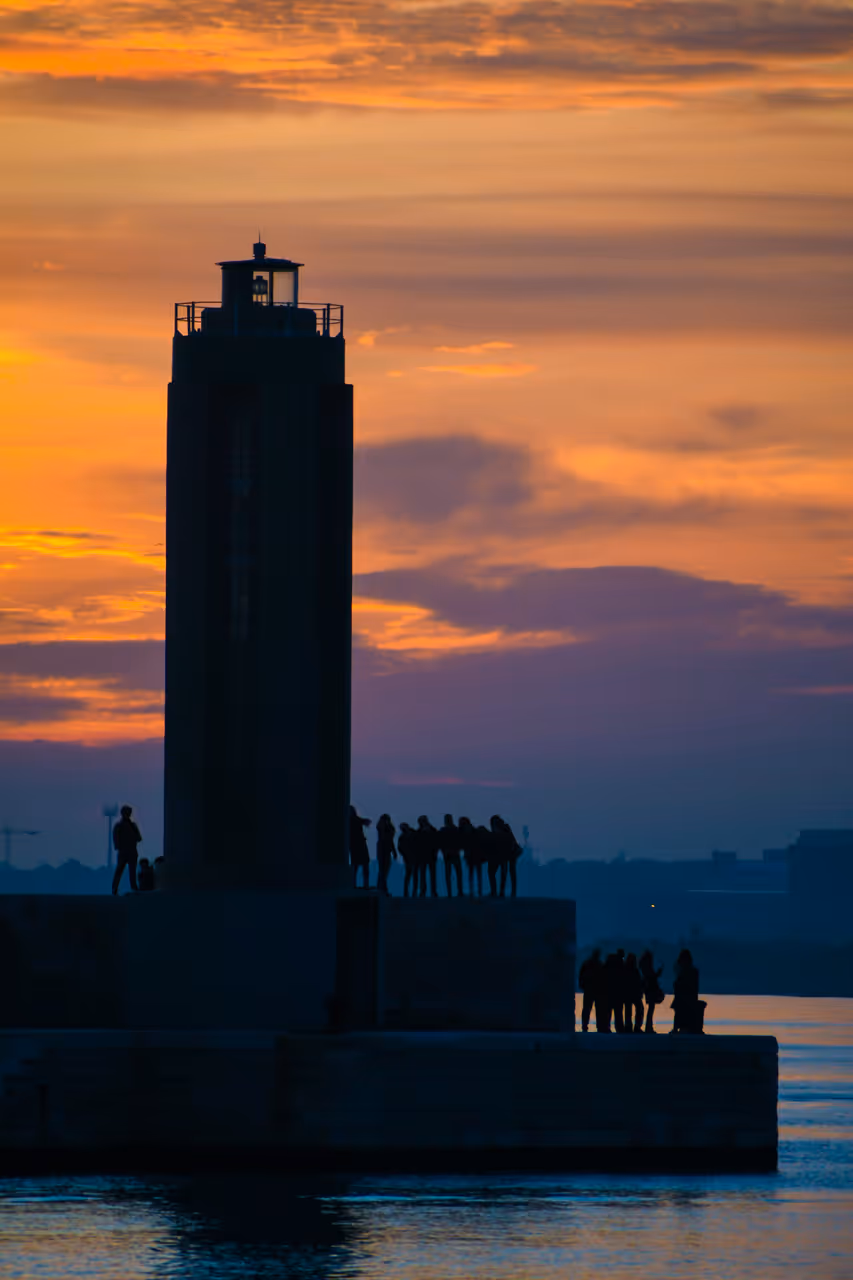 Bari lighthouse at dawn