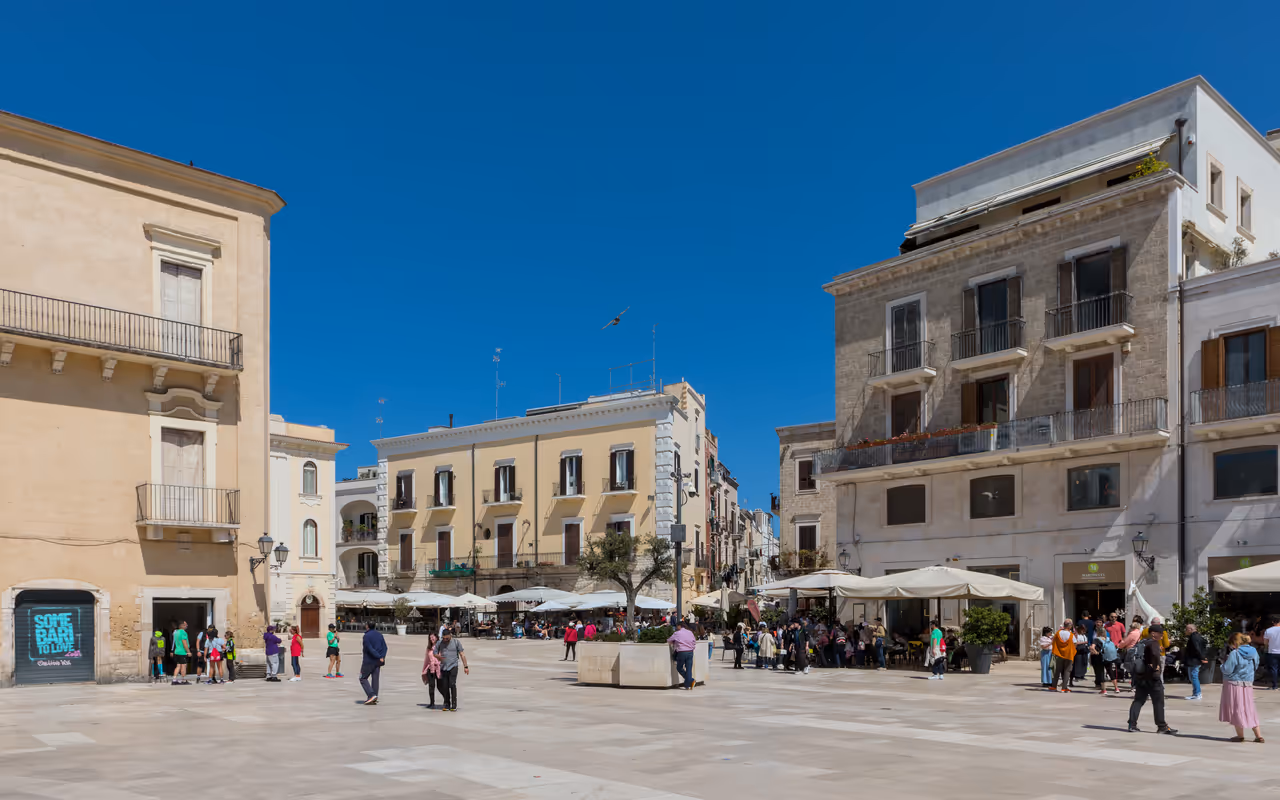 Mercantile square district nightlife spot in Bari
