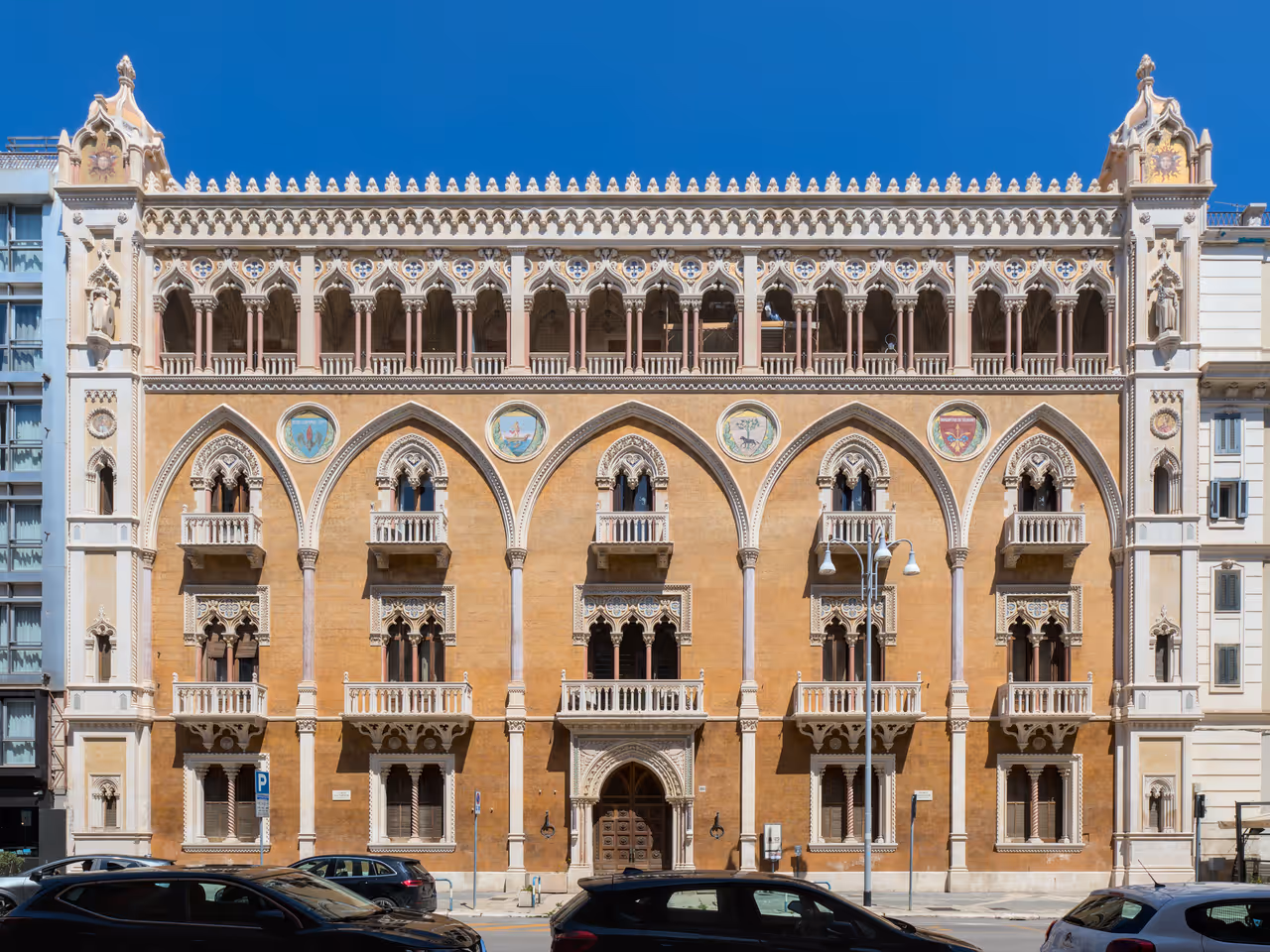 Vittorio emanuele boulevard nightlife spot in Bari