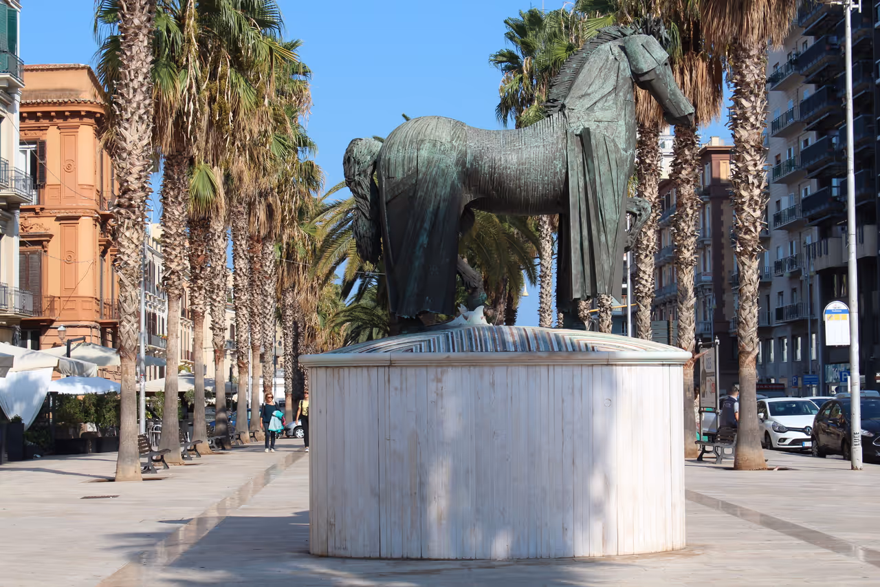 Vittorio emanuele boulevard nightlife spot in Bari