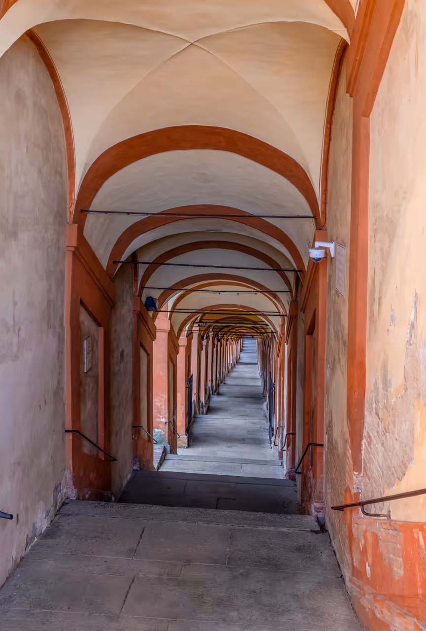 Urban trekking in Bologna