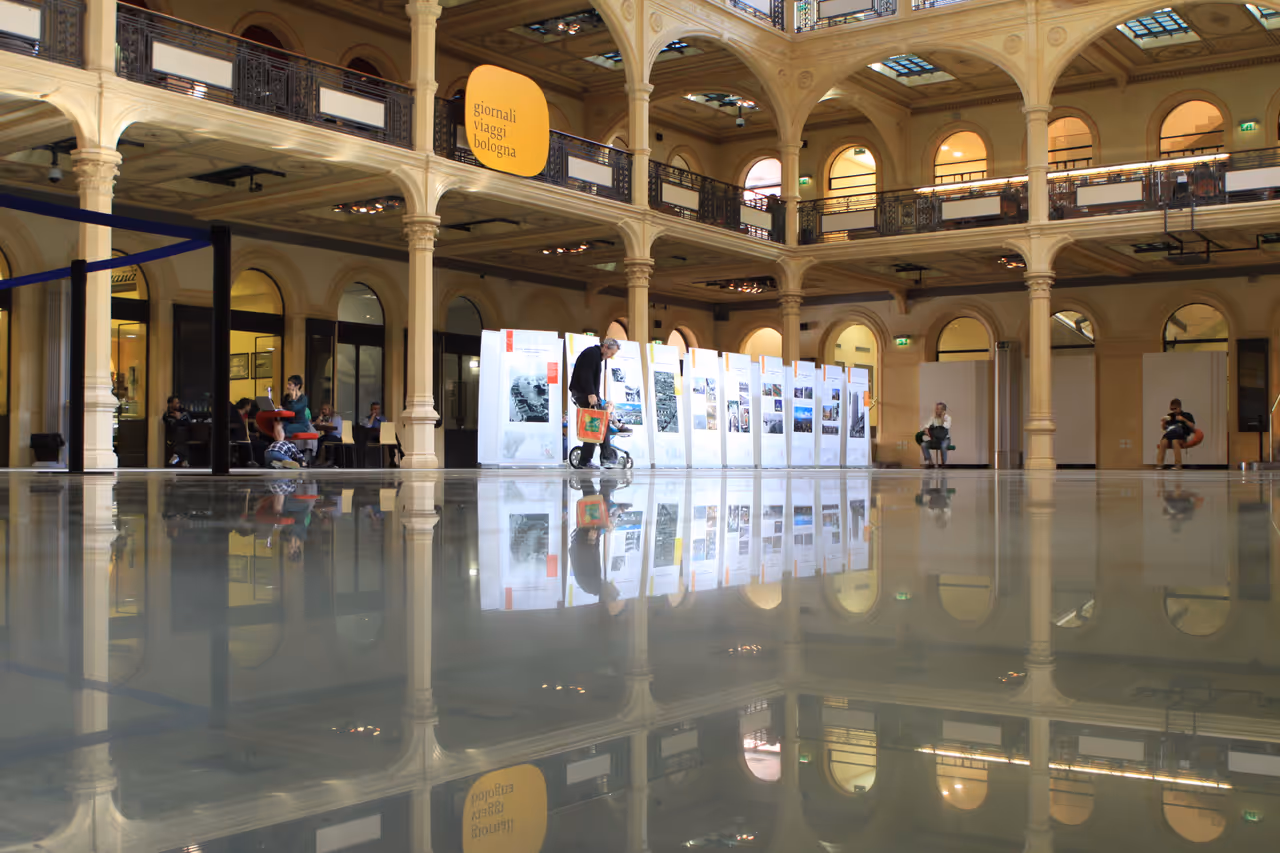 Explore the salaborsa ruins free activity in Bologna
