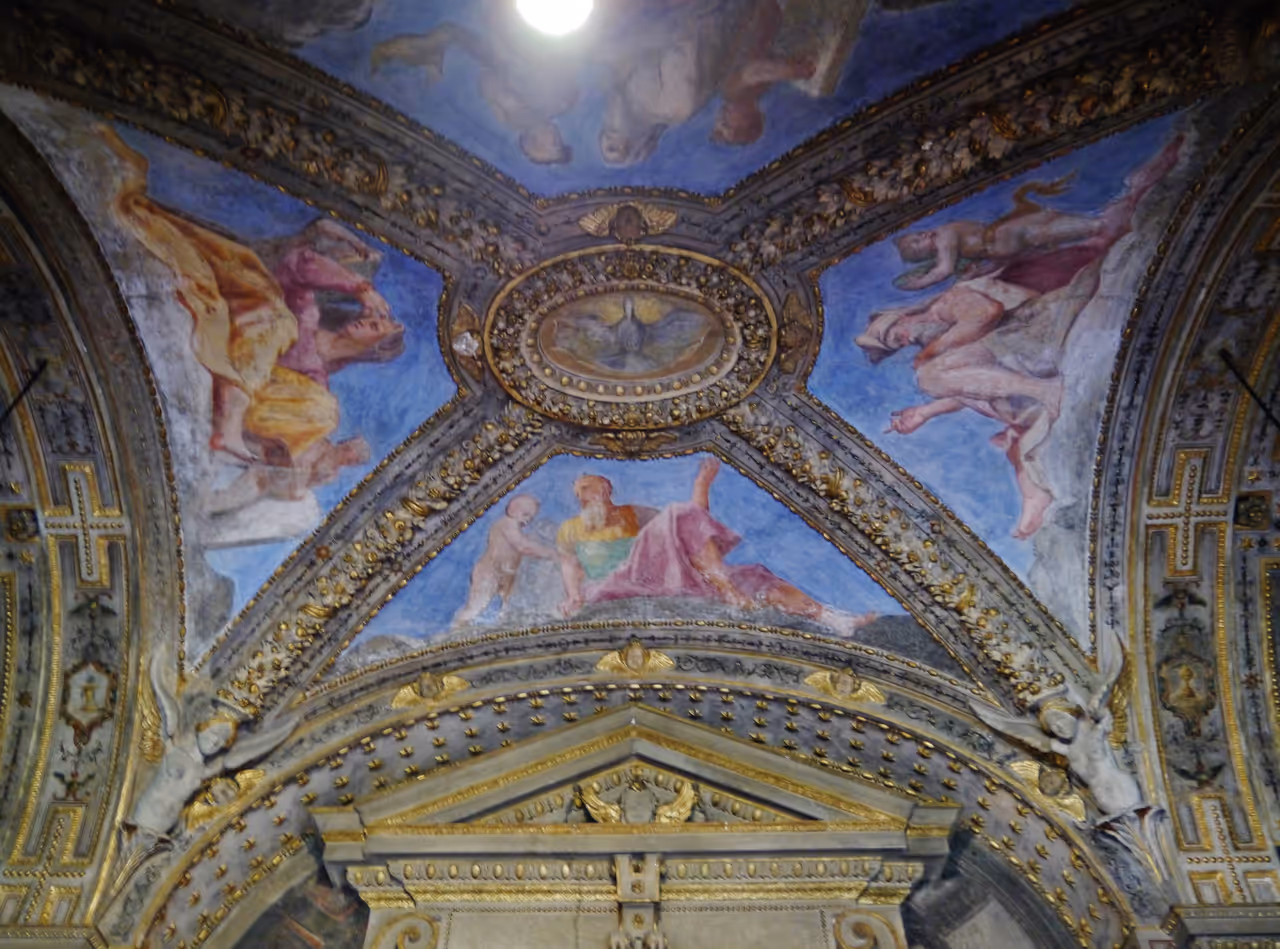 Visit the basilica of santo stefano free activity in Bologna