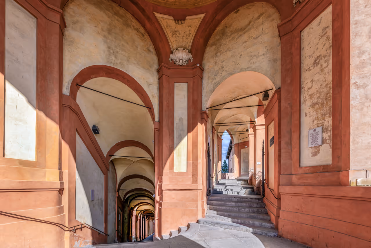 Walk the porticoes to san luca free activity in Bologna