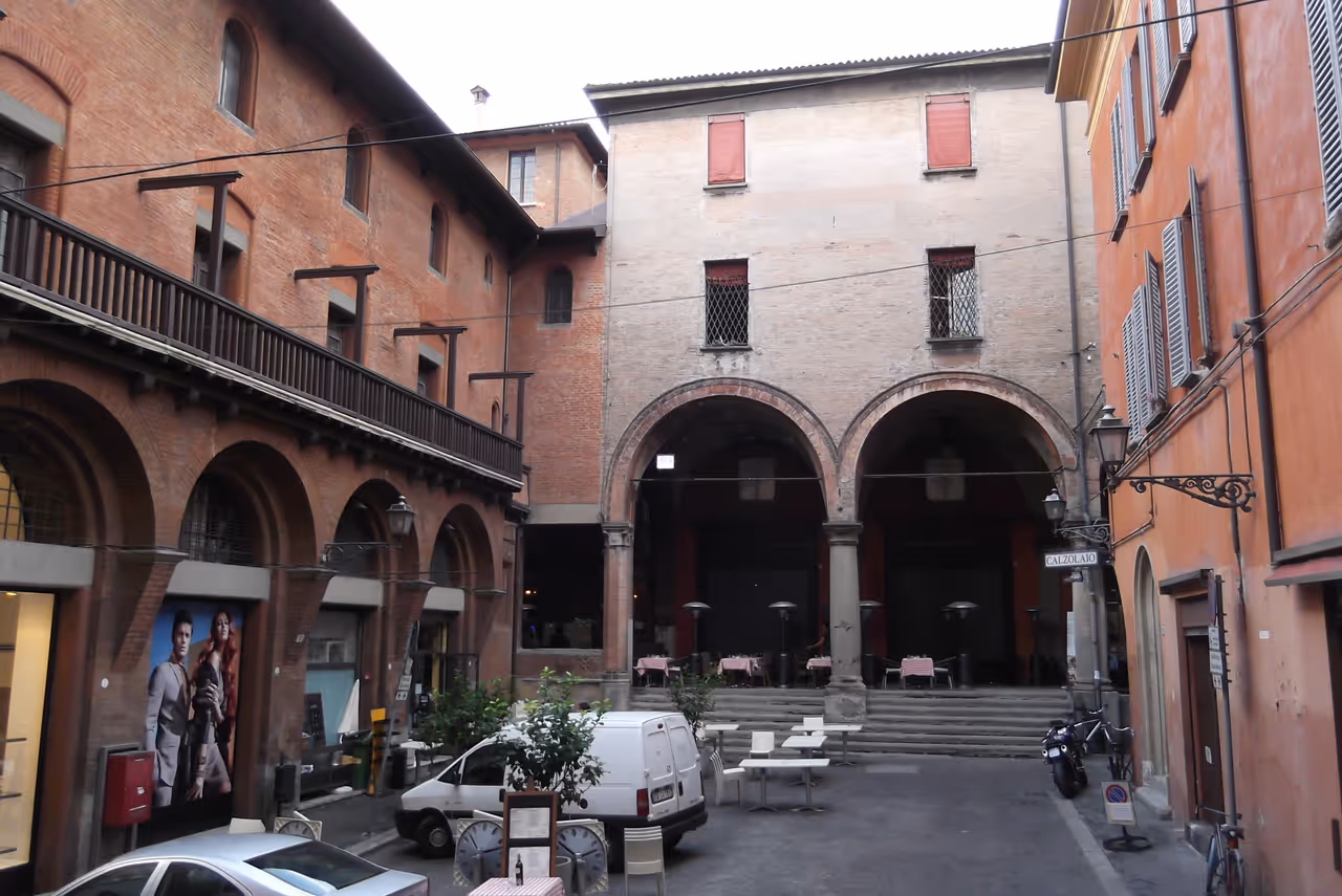 Wander the quadrilatero market free activity in Bologna