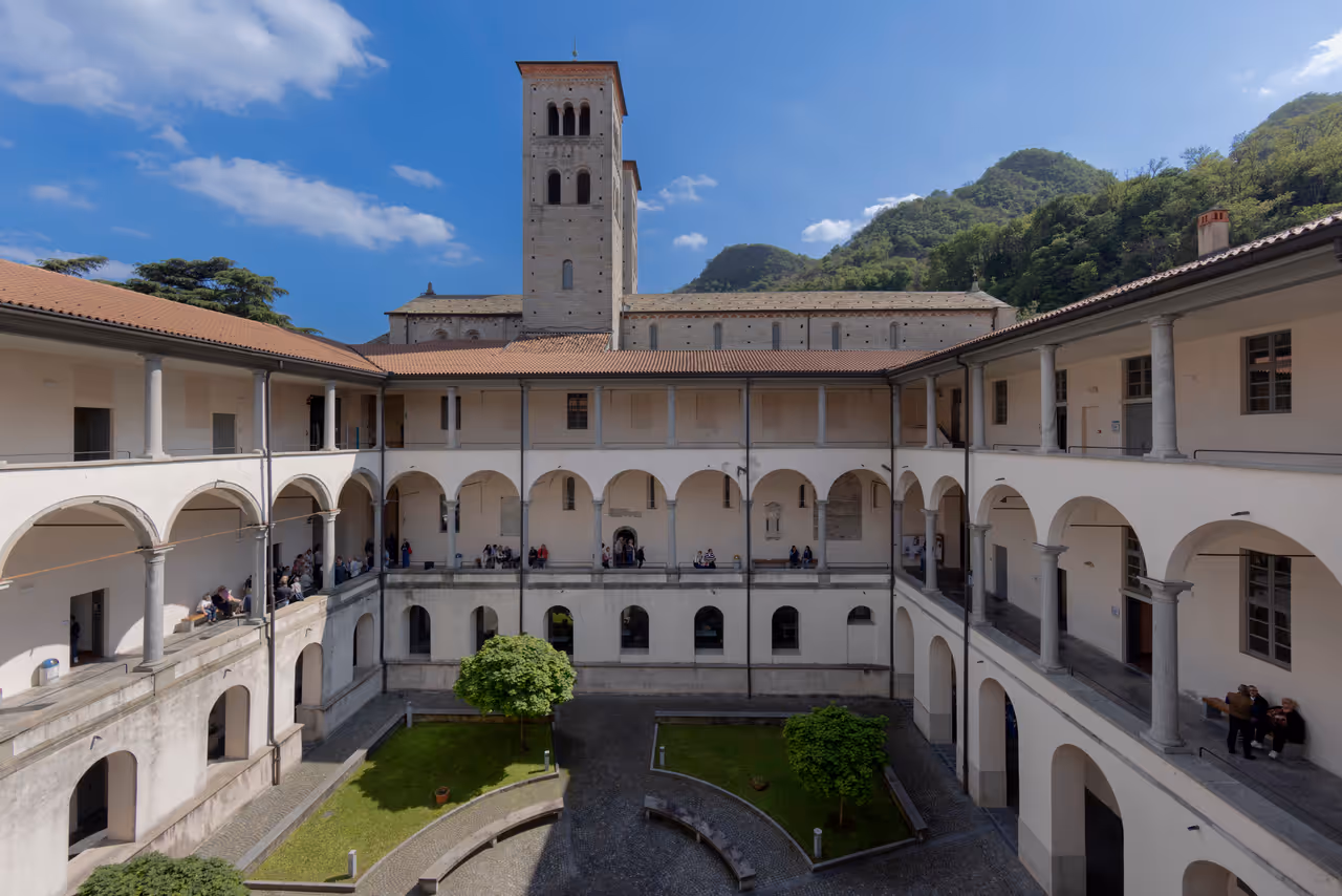 Basilica of sant'abbondio in Como