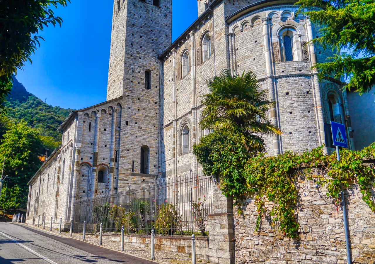 Basilica of sant'abbondio in Como