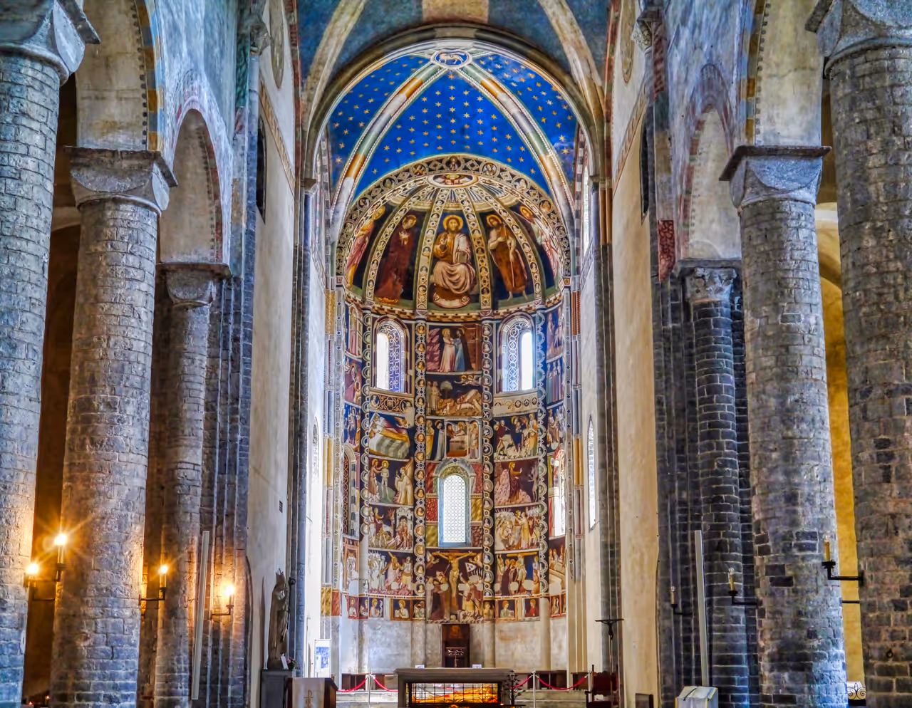 Basilica of sant'abbondio in Como