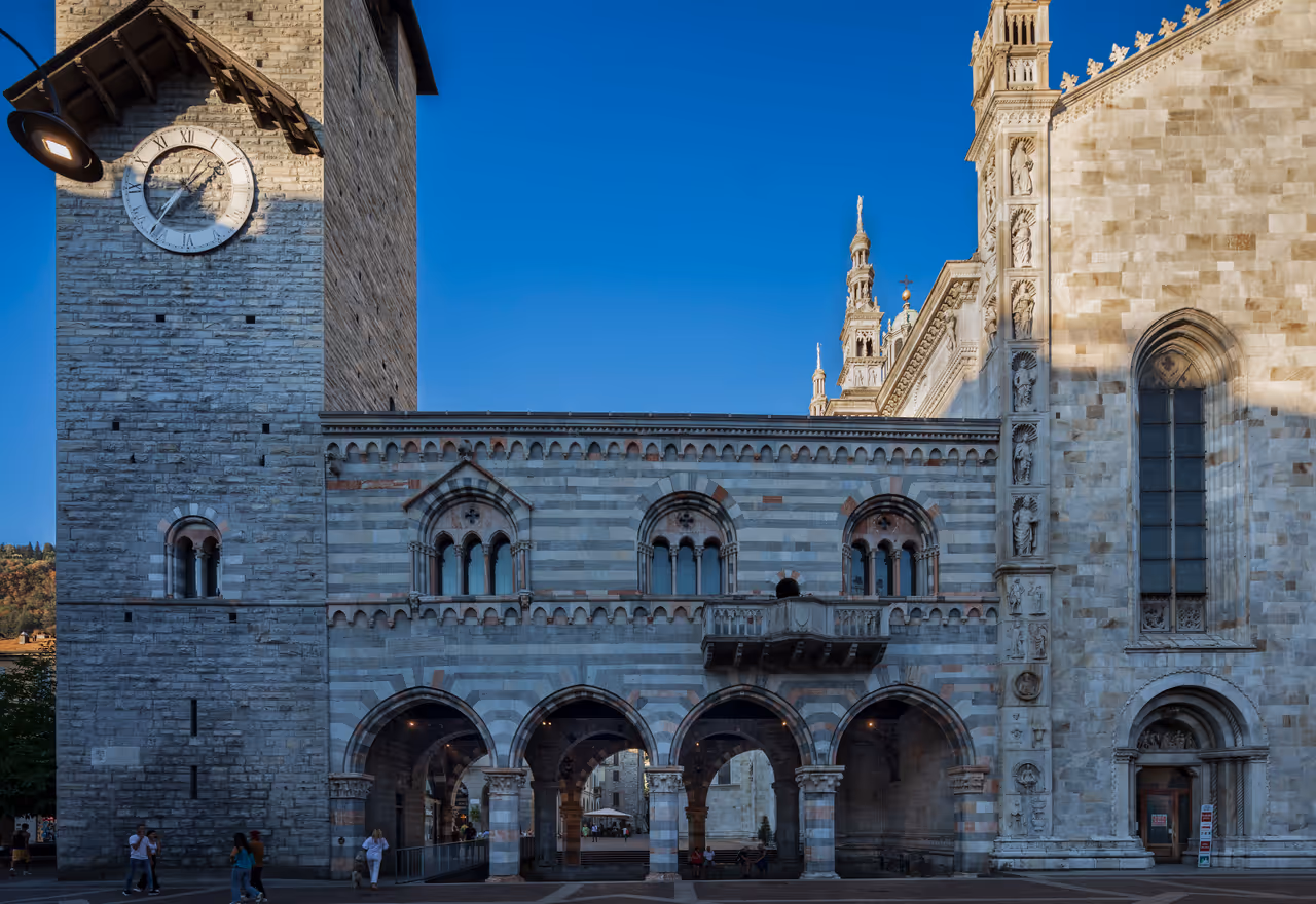 Broletto in Como