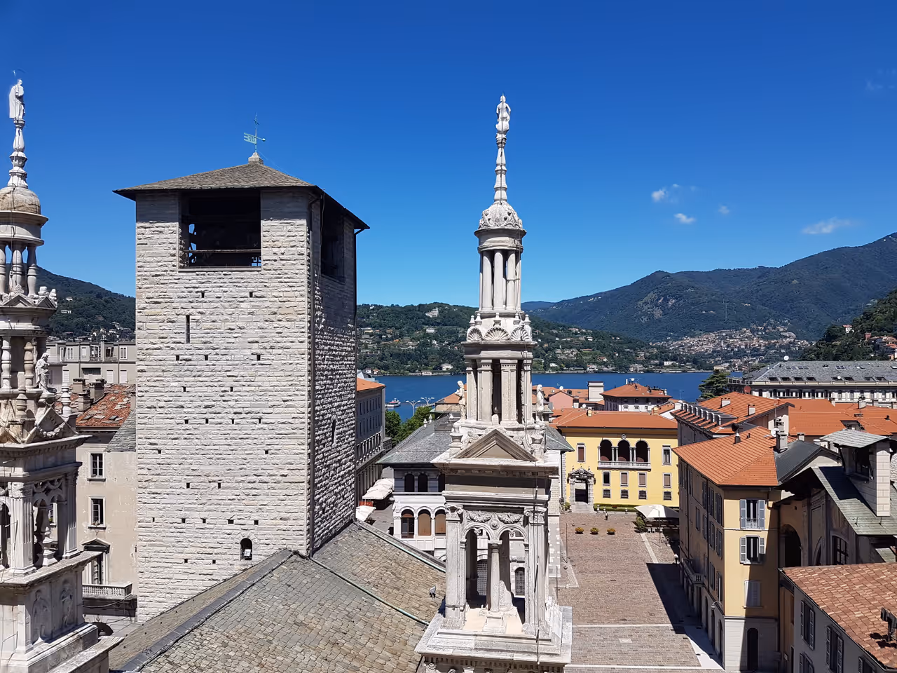 Broletto in Como
