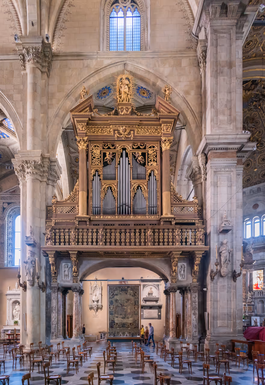 Pipe organs in the Cathedral of Como
