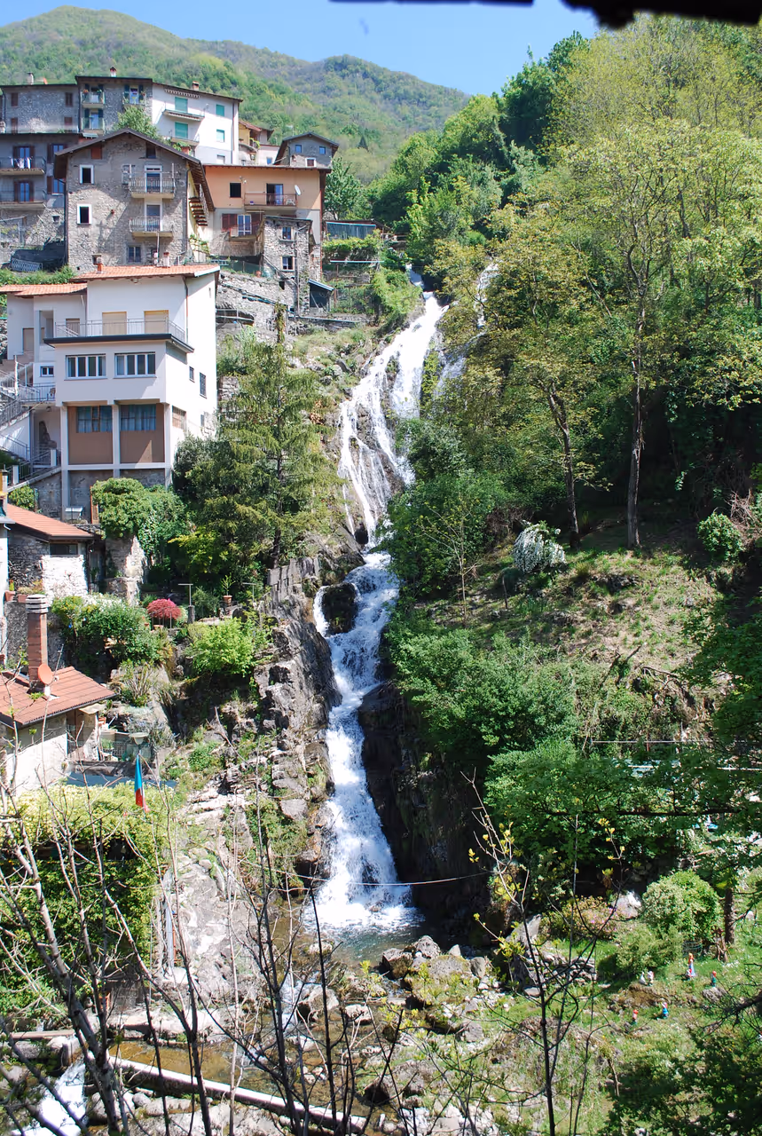 Nesso Waterfall, Como
