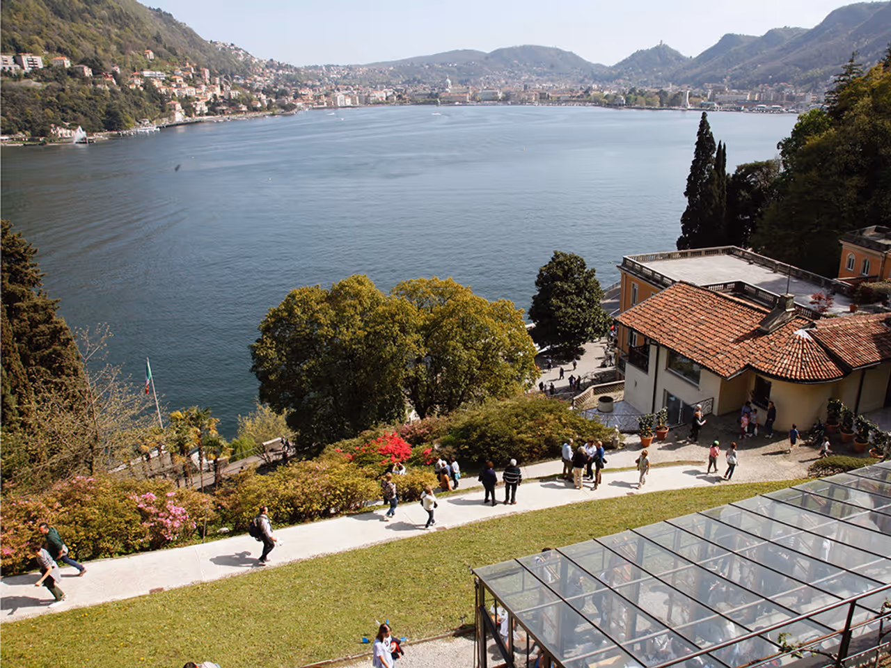Sucota villa park in Como