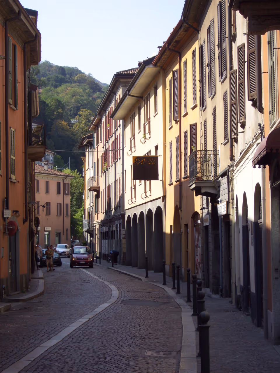 Borgovico street nightlife spot in Como