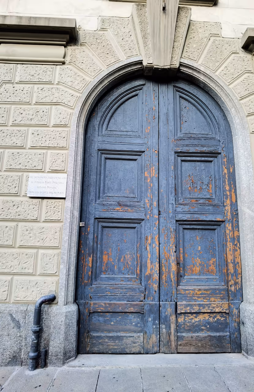 Roman & medieval footsteps tour in Como