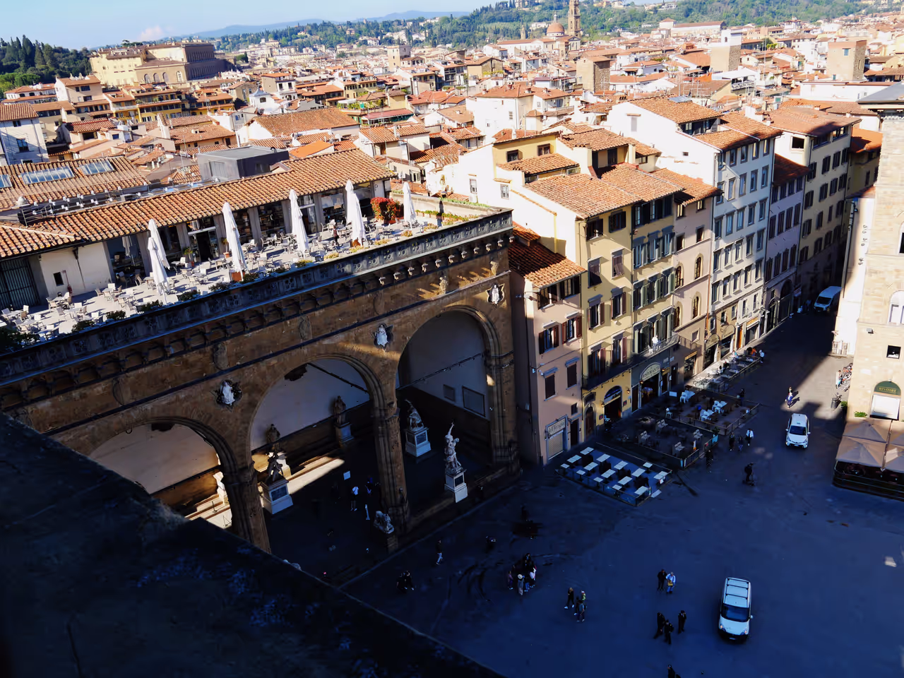 Signoria square walk free activity in Florence
