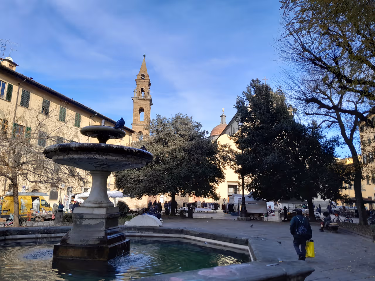 Santo spirito square nightlife spot in Florence