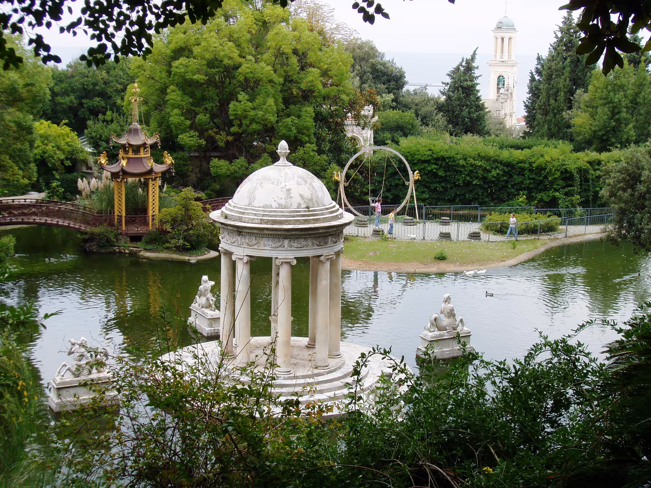 Lake in Villa Durazzo
