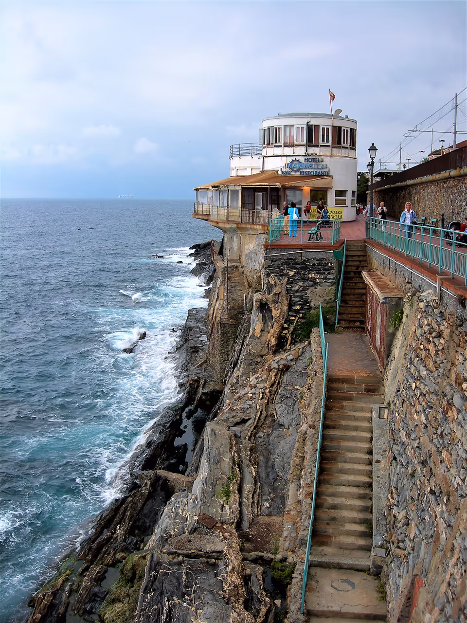 Walk the nervi promenade free activity in Genoa