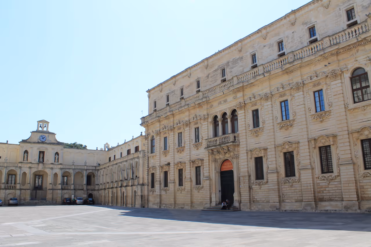 Piazza del duomo false facade in Lecce