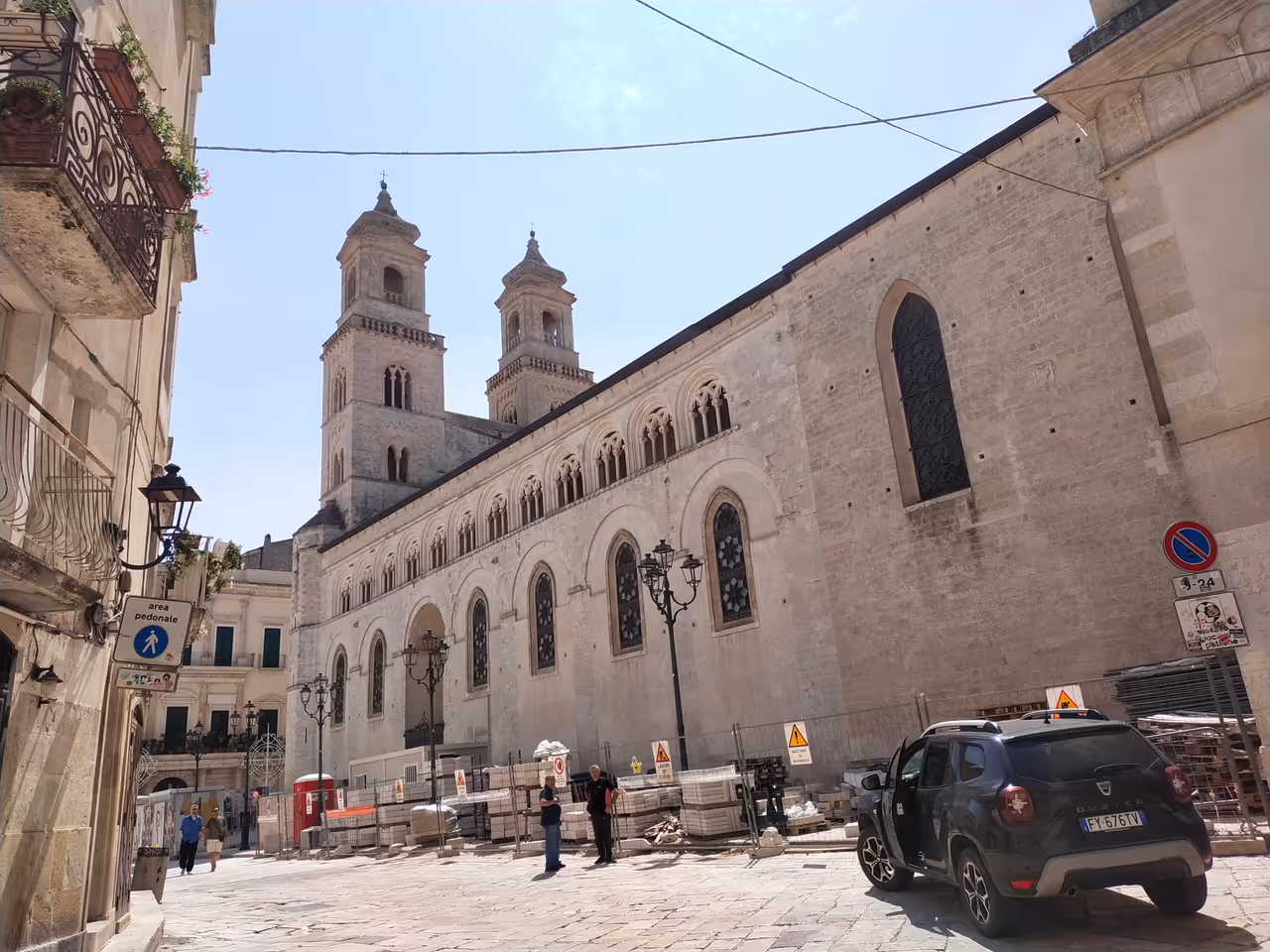 Piazza del duomo false facade in Lecce