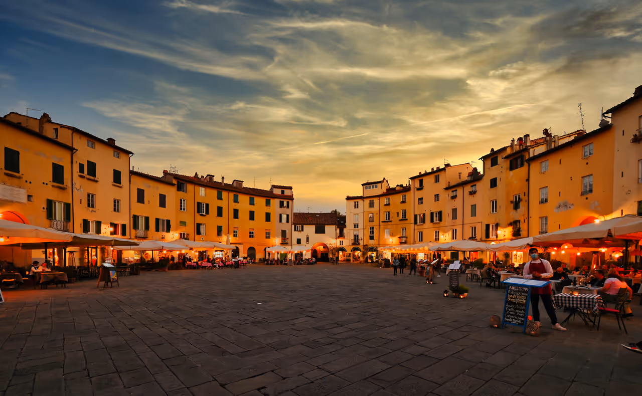 Amphitheater Square, Lucca