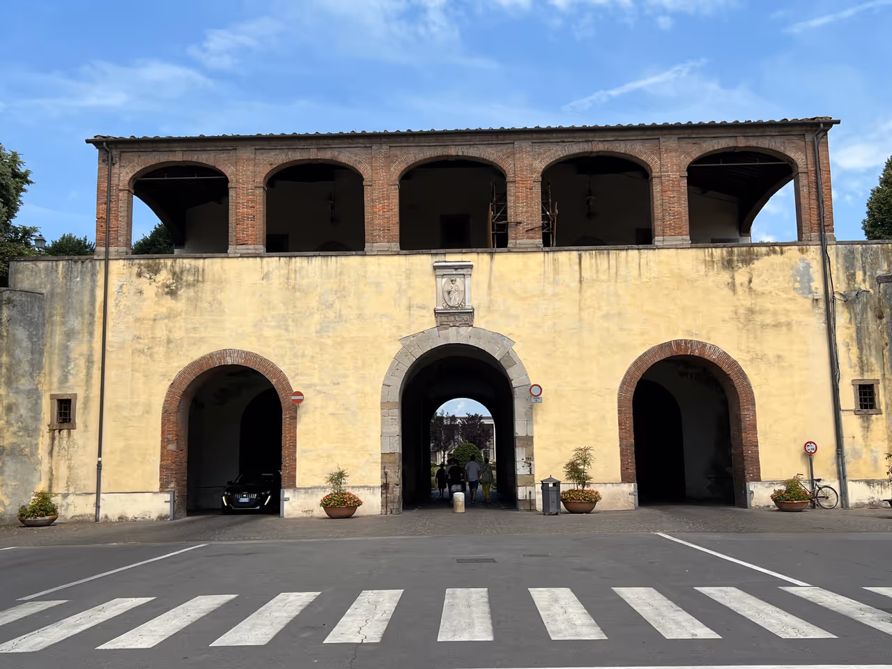 The city walls circuit cycling in Lucca