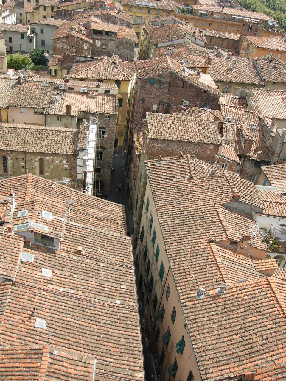 Via fillungo & side streets nightlife spot in Lucca