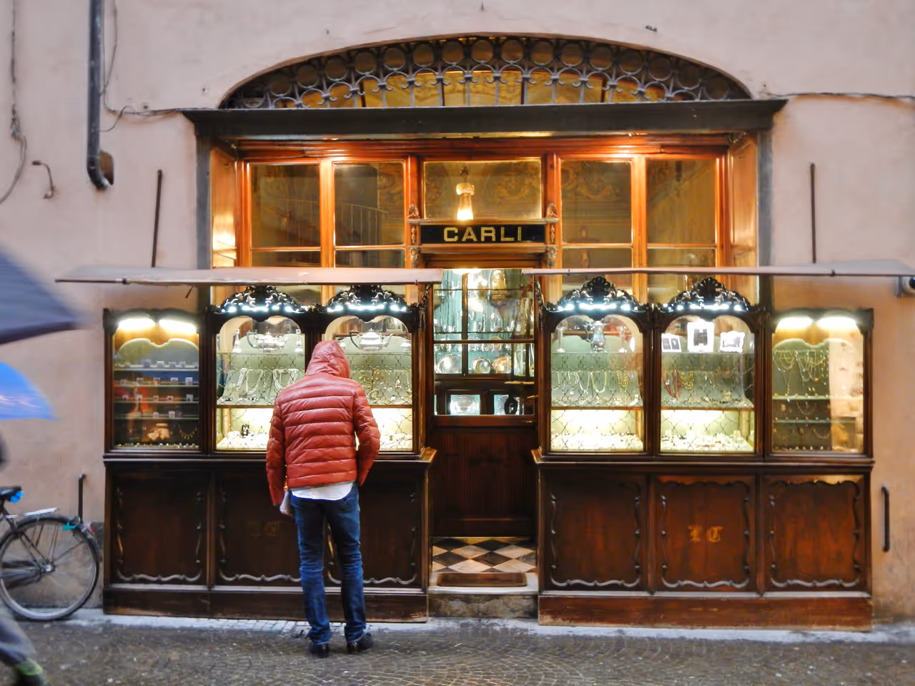 Via fillungo & side streets nightlife spot in Lucca