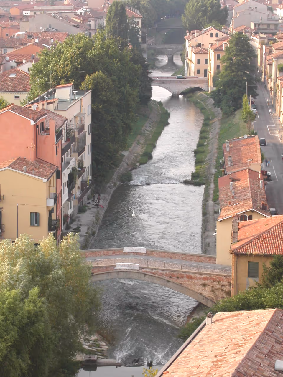 Rowing on the bacchiglione in Padua