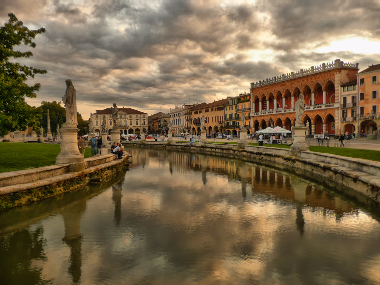 Amulea loggia in Padua