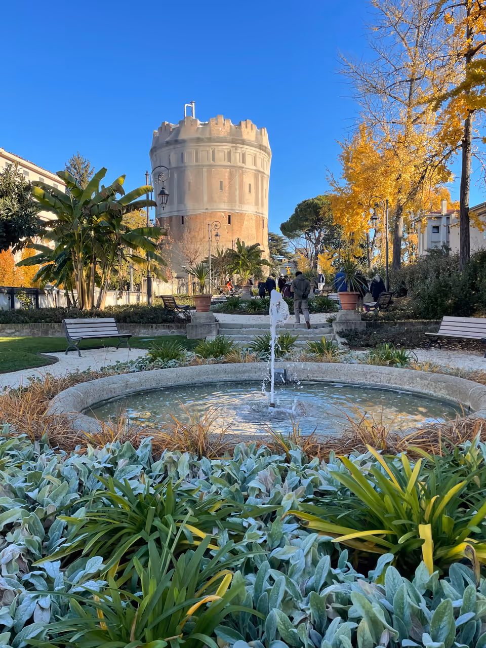 Cat Tower and a fountain, Padua