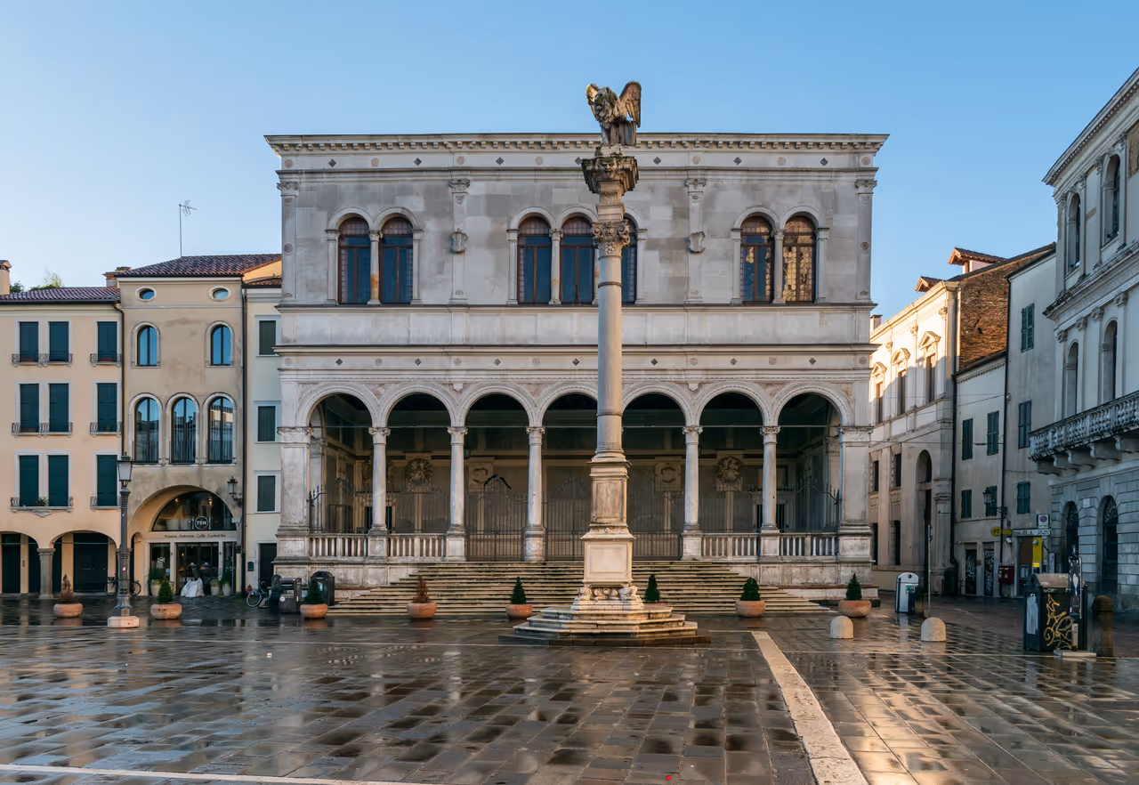 Loggia della Gran Guardia and Marciana Column in Padua