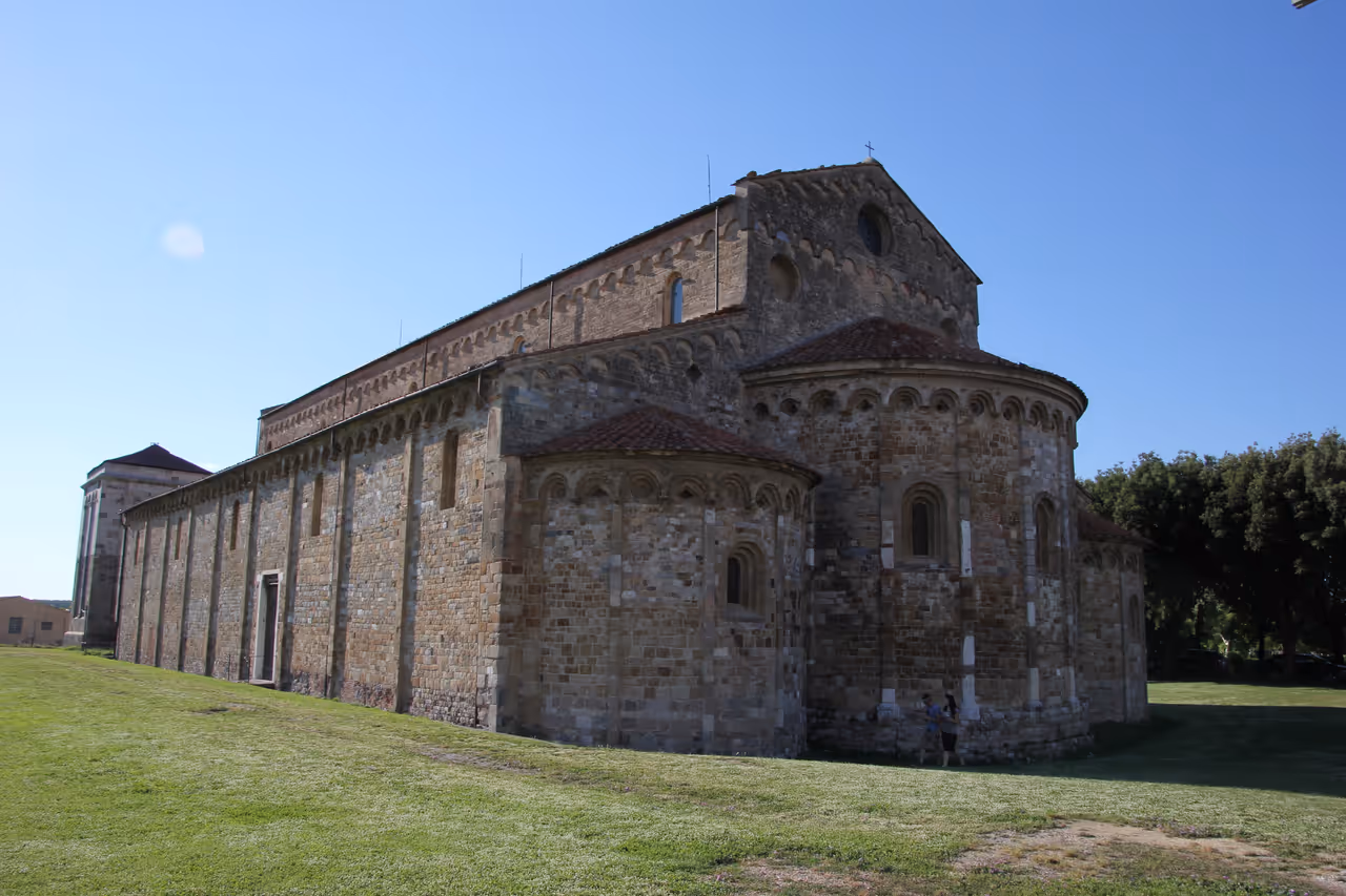 The trammino coastal greenway cycling in Pisa