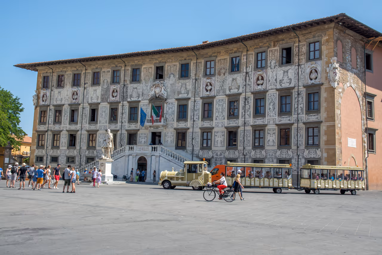 Exploring knights square free activity in Pisa