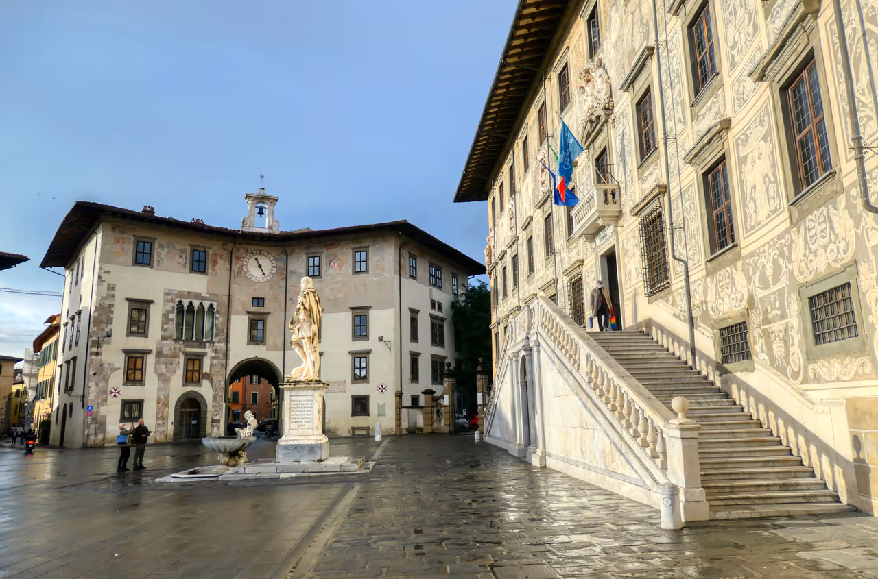 Exploring knights square free activity in Pisa