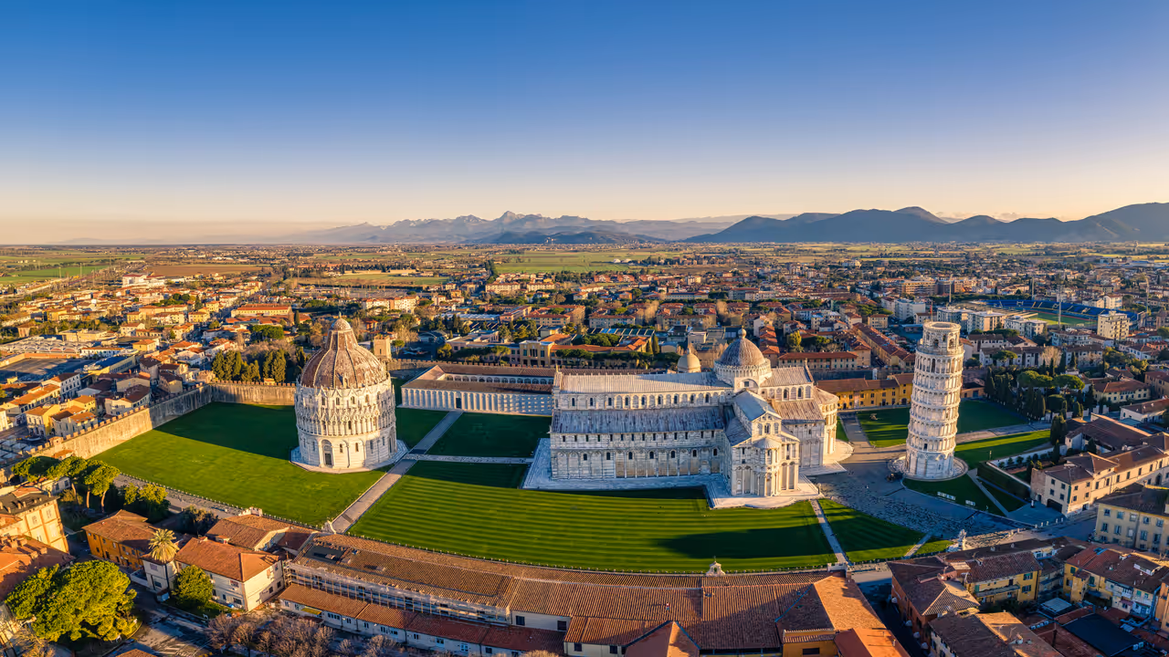 piazza dei miracoli in Pisa