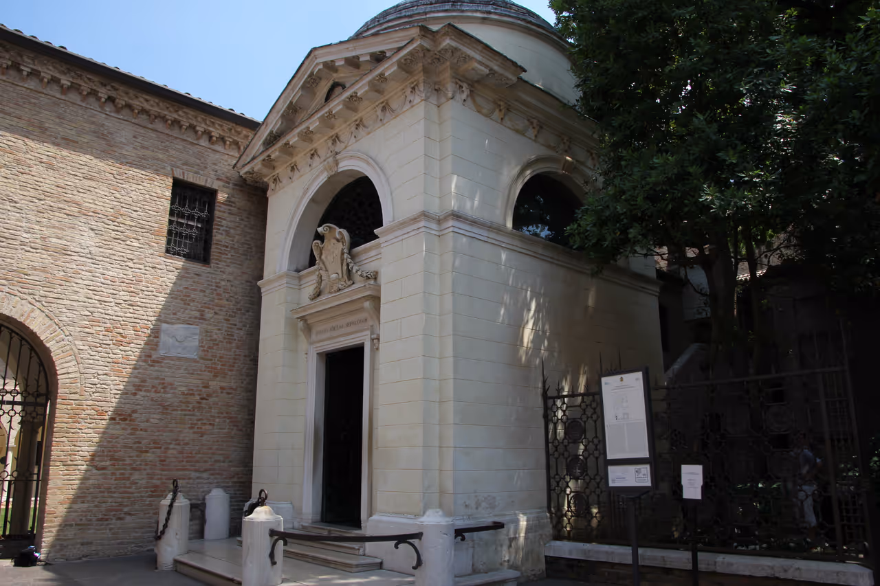 Tomb of dante alighieri in Ravenna