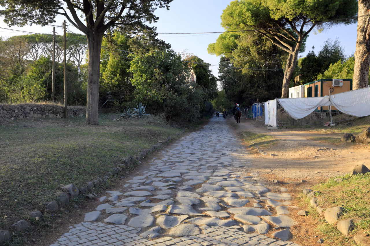 Cycling the ancient appian way in Rome