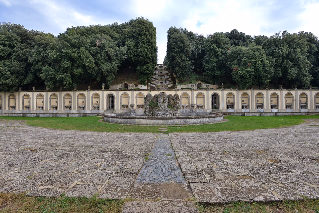 Hiking the castelli ni in Rome