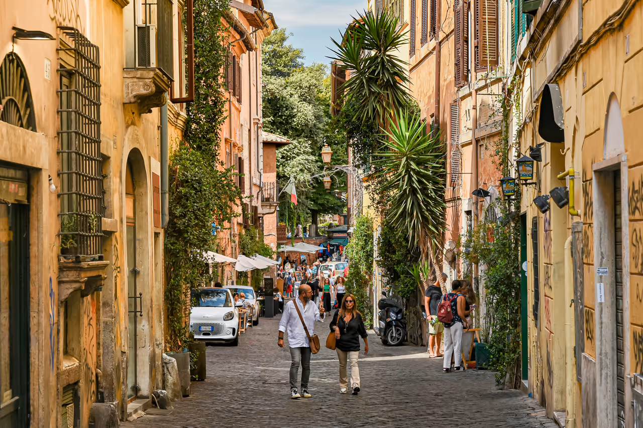 Wandering trastevere free activity in Rome