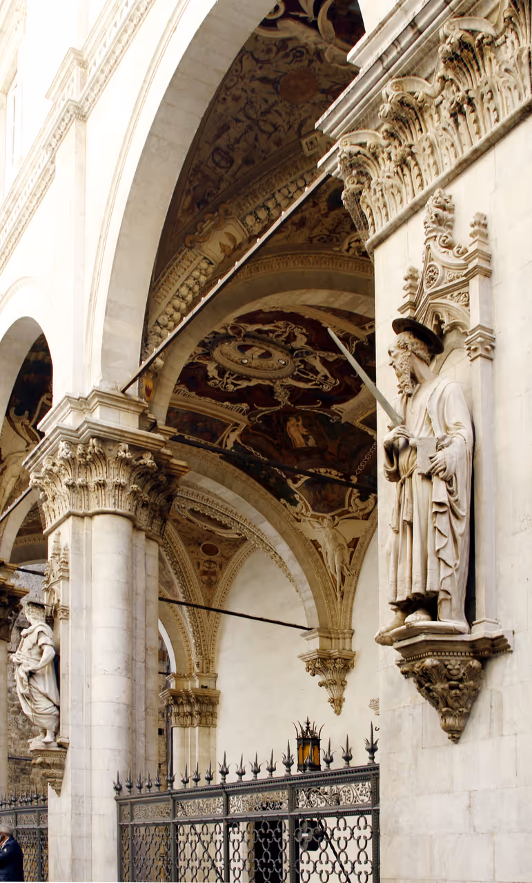 Merchants' loggia in Siena
