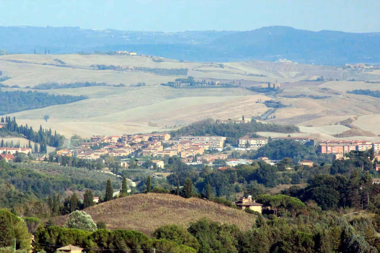 Crete senesi loop cycling in Siena