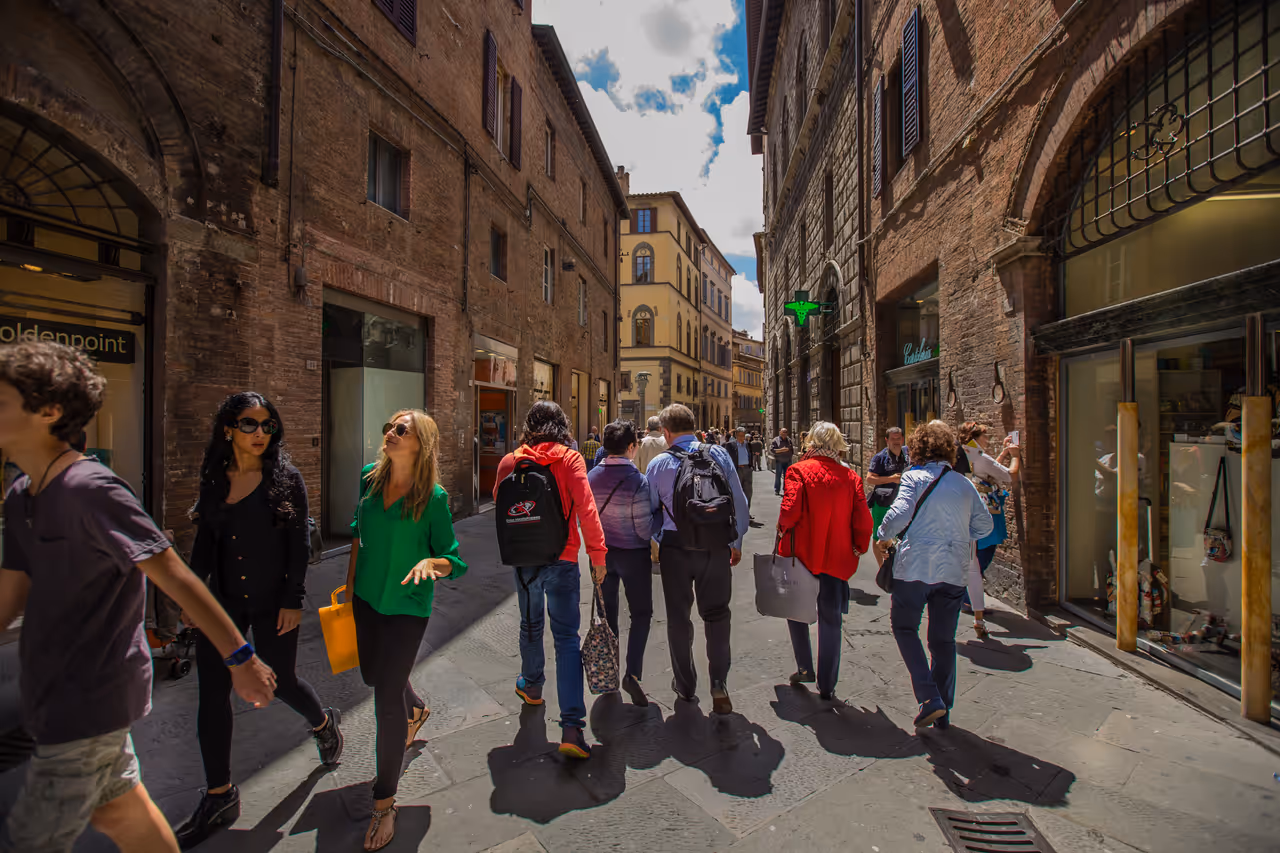 Banchi di sopra promenade nightlife spot in Siena